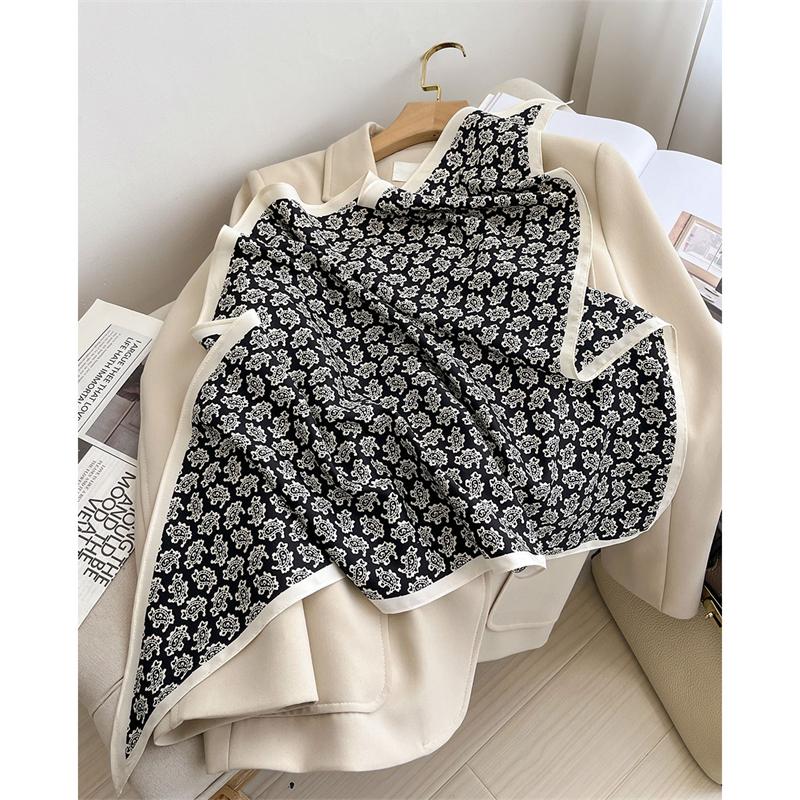 2025 Новая Мода Женский Треугольный Шарф Богемный Стиль Пейсли Дизайнер Длинная Лента Твиловый Шелк Шарфы Косынка Роскошь