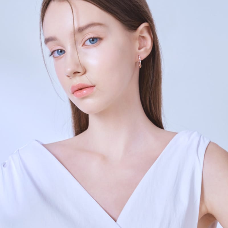 ELLE Jewelry 14K Cubic Line One-Touch Earrings (Gold Pin) ELGPEE445