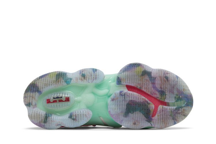 Nike LeBron 19 EP 'Valentine's Day'