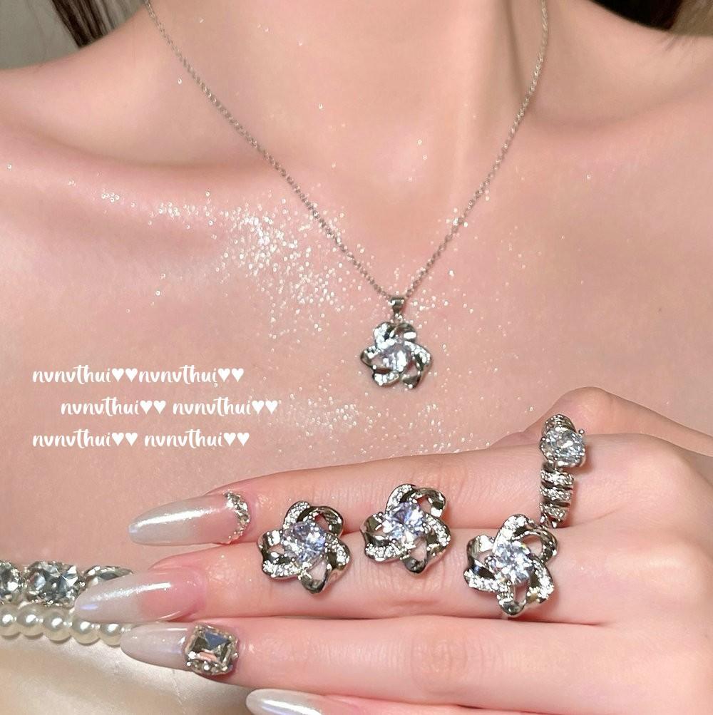 Nvnvthui Bright Wonderland Star Gem Necklace, Rich Family Thousand Gold, 18K Venus Mango Zircon Plated Ring