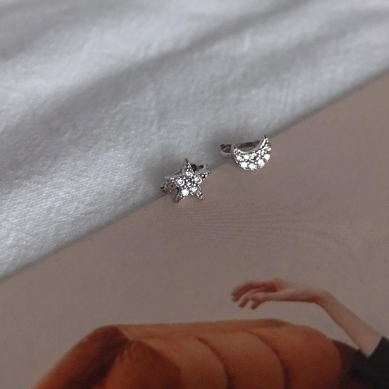 Блестящие серьги-клипсы с бриллиантами, звездами и луной, простые, с трансграничной индивидуальностью, асимметричные мужские серьги, маленькие серьги-пусеты с бриллиантами в виде луны и звезд