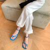 2025 лето новый отпускной стиль квадратный носок сандалии с перекрестными ремешками закрытый носок синие сандалии на плоской подошве женские