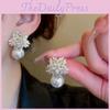 Stunning Pearl Earrings 2023 New Design Alloy Material Floral Style Shiny Diamond Pearl Earrings