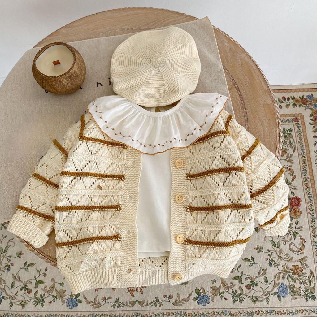 Футболка белая с вышитым воротником в виде листьев лотоса для девочек, осень 2024 г.