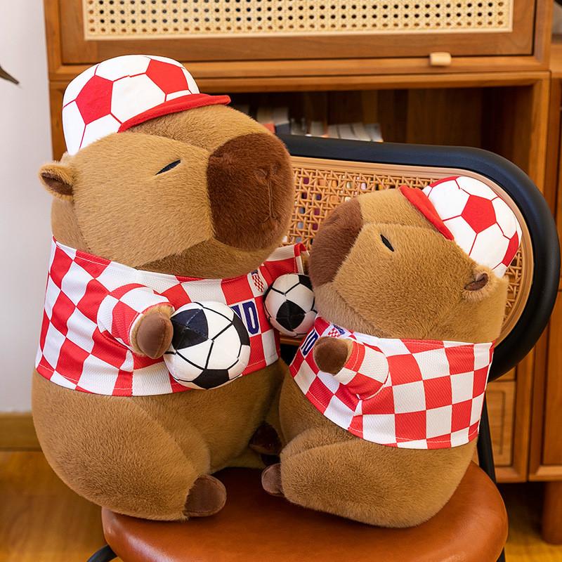 Футбольная девочка капибара плюшевая игрушка животное мягкая набивная кукла украшение детский подарок