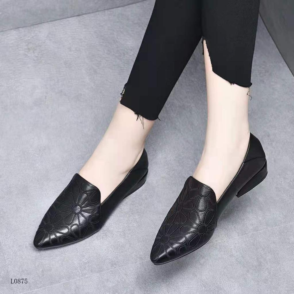 Middle Heel Spring and Autumn Embroidered Single Shoes Women's Deep Mouth Pointed Head Middle Heel Fashion Versatile Middle Heel Work Shoes Internet C