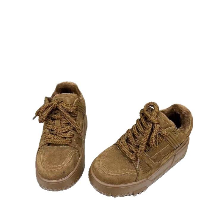 Европейская станция 2025 зима новая кожа бархат толстая подошва увеличивающие рост туфли-маффины универсальные повседневные кеды обувь для хлеба женская