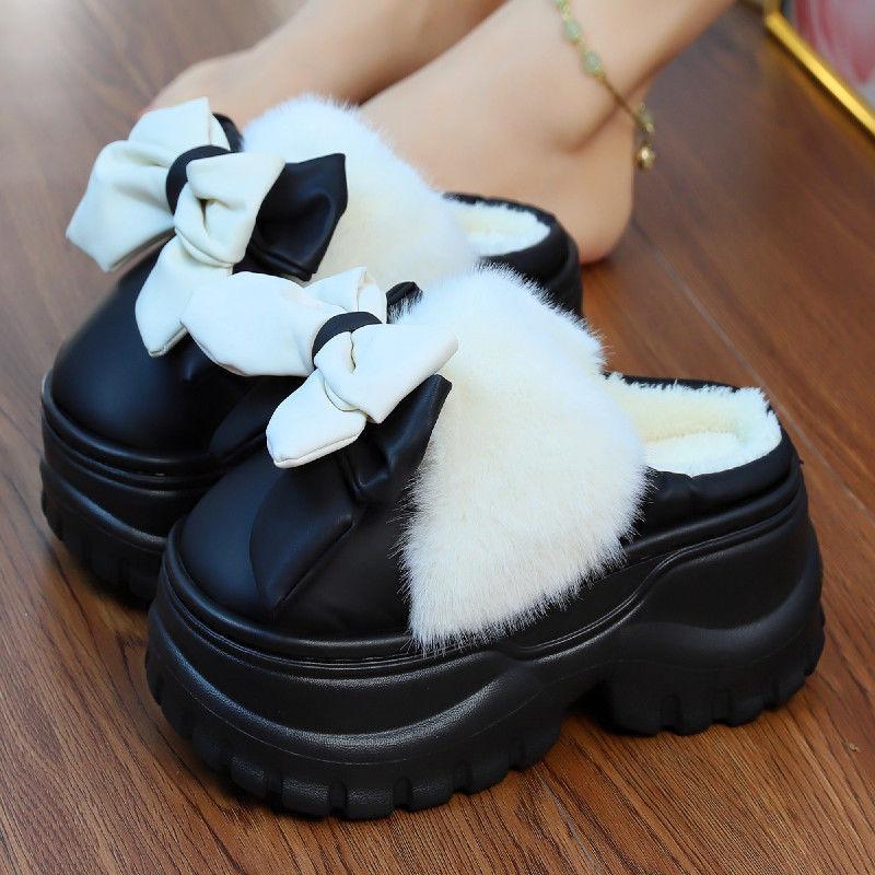 Модные тапочки на высоком каблуке 7,5 см с бантом для дома для женщин 2024 года, осенне-зимние теплые толстые плюшевые шлепанцы, женские водонепроницаемые тапочки на платформе