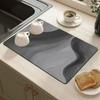 Быстросохнущий Впитывающий Коврик из Диатомовой Земли Нескользящий Термостойкий Коврик для Раковины Подходит для Барных Стоек Ванной Модный