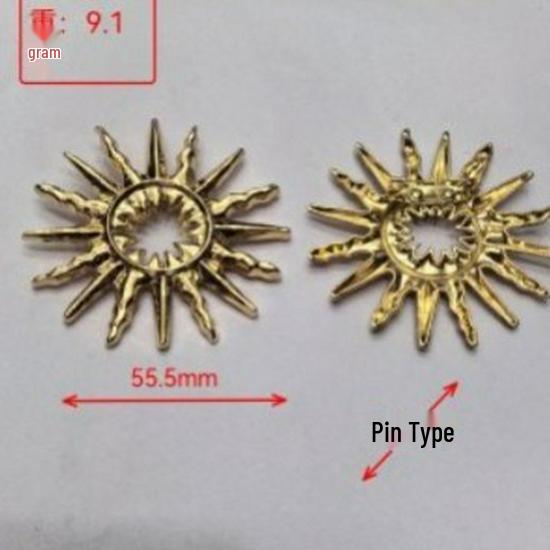 Stylish Matte Gold Sun Brooch for Women: European & American Niche Design Windbreaker Accessory