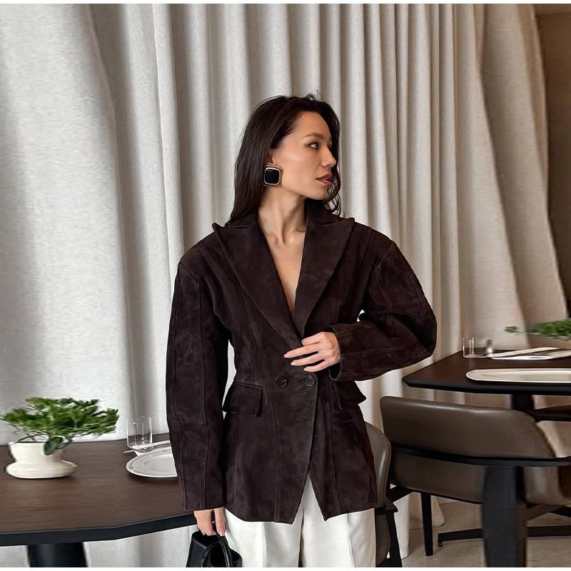 Темно-коричневая замшевая куртка с лацканами женская теплая с длинным рукавом повседневная верхняя одежда ретро британский стиль темпераментная куртка осень 2025