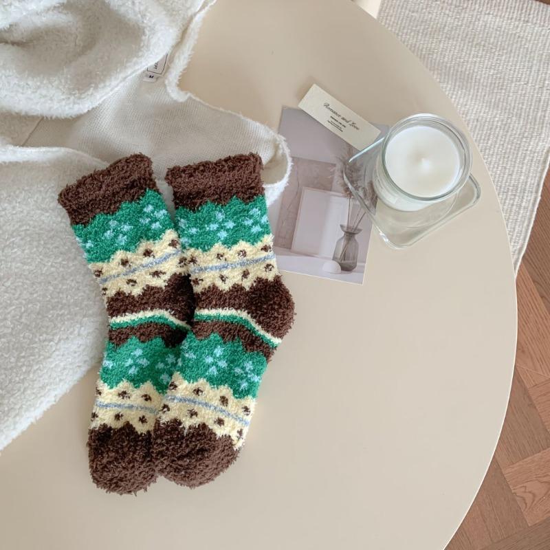 Autumn and Winter Non-shedding Coral Fleece Socks, Women's Socks, Home Warmth Thickened Sleep Socks