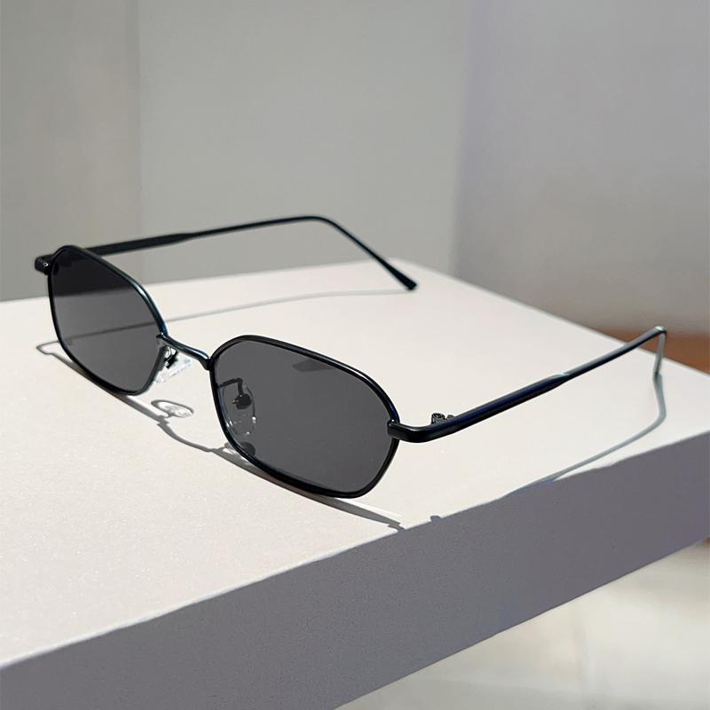 2pcs Fashion Metal Square Frame Sunglasses Women Black Gold Unisex Sun Glasses Trendy Style Punk Thread Design Shade UV400