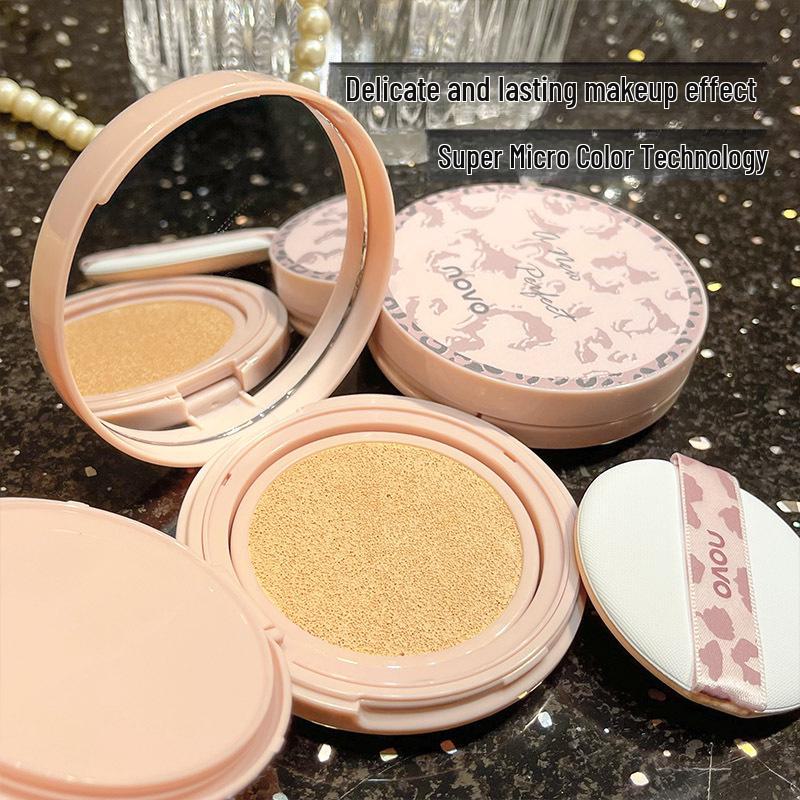 Крем-подушка NOVO Water-Light Air: Маскирует, увлажняет, контролирует жирность, водостойкий, устойчивый к поту и долговечный — идеально подходит для студентов.