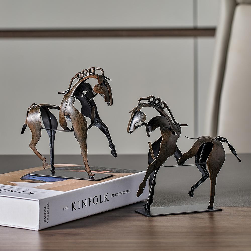 Iron Horse Sculpture Modern Art Nordic Home Decoration Animal Statue Desk Decoration Vintage Decoration Crafts Room Accessories