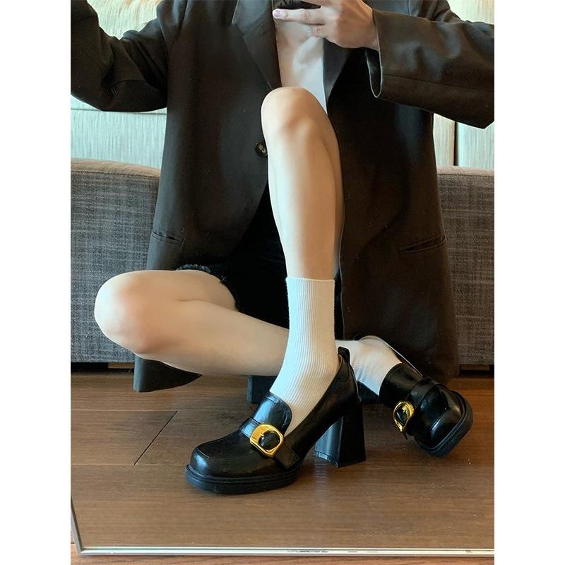 Ретро квадратный носок толстый каблук лоферы на одной педали осень 2025 новая обувь на высоком каблуке маленькие кожаные туфли женские туфли в британском стиле