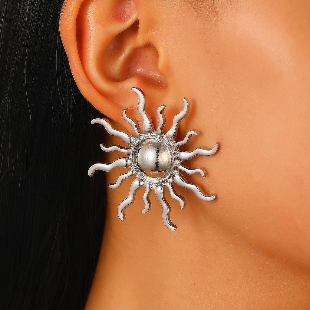 Европейская и американская трансграничная мода ожерелье с подвеской в виде подсолнуха и пламени, ювелирные изделия, легкая роскошь, креативная ниша, многослойное ношение, солнечное колье, цепочка для ключицы