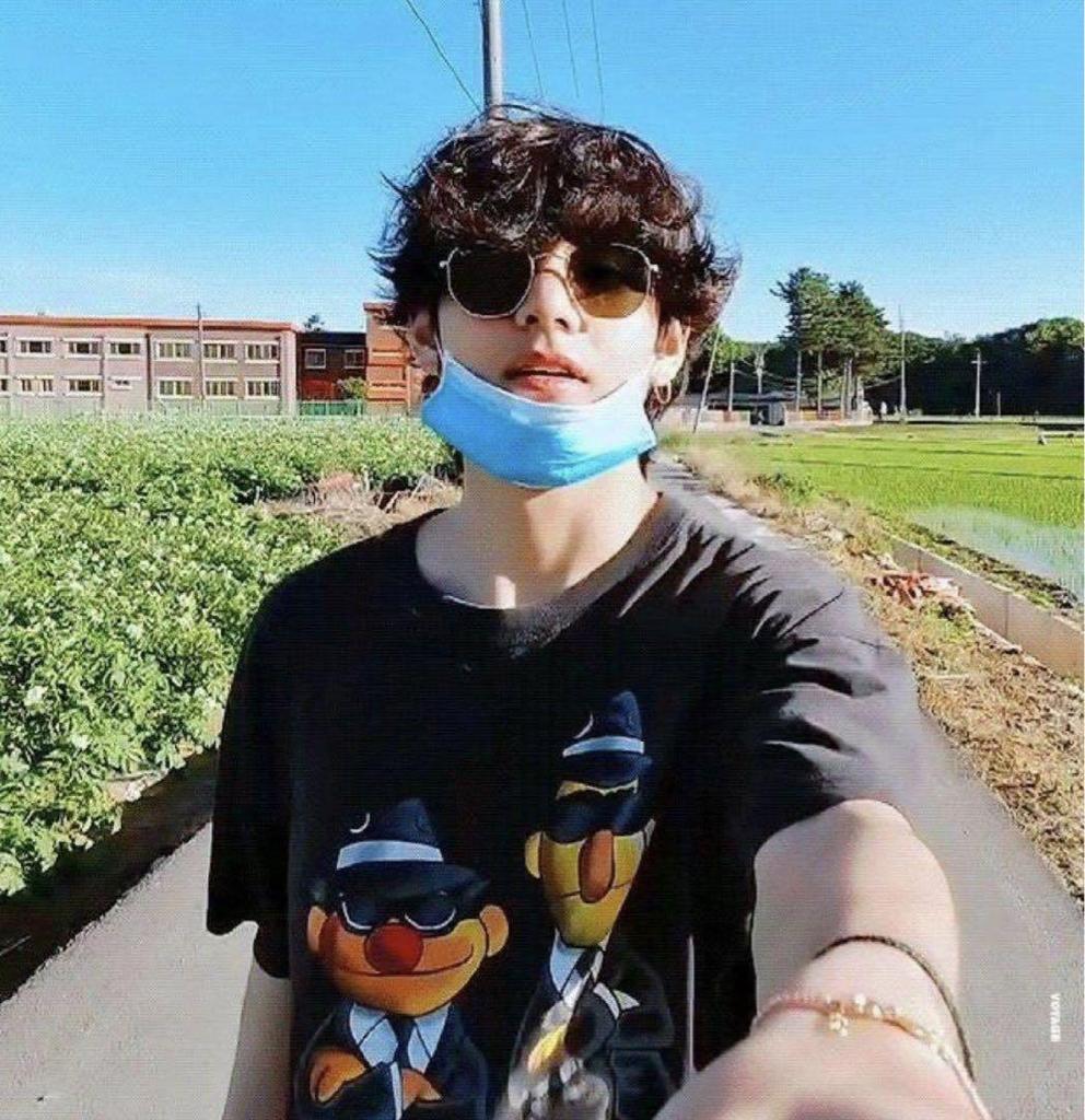 [USED] Vintage 90's Sesame Street Bert & Ernie T-shirt, Made In USA, BTS