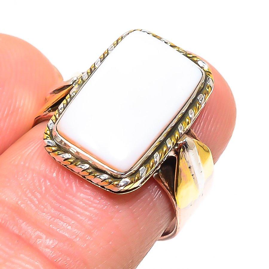 Кольцо из серебра 925 пробы с натуральным розовым опалом и двухцветным драгоценным камнем S.7.5 Z6U93