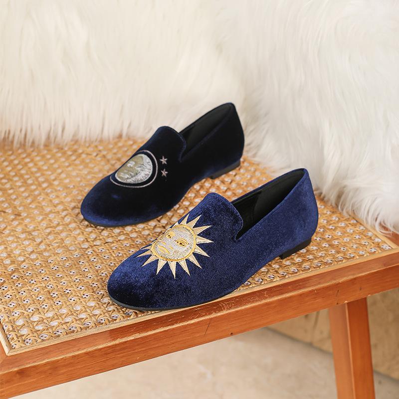 Ретро французская изысканная вышивка повседневные бархатные лоферы на мягкой подошве бини одинарная обувь женская