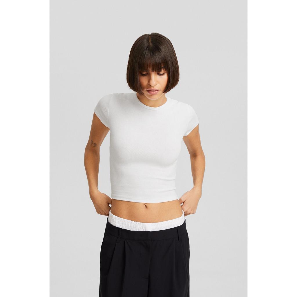 Футболка с коротким рукавом и круглым вырезом