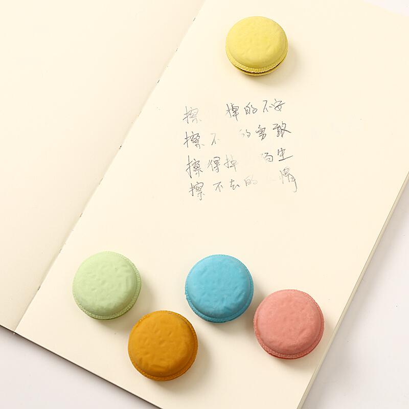 Набор цветных забавных ластиков в виде печенья, в коробке 5 штук. Размер: 3×1,5 см