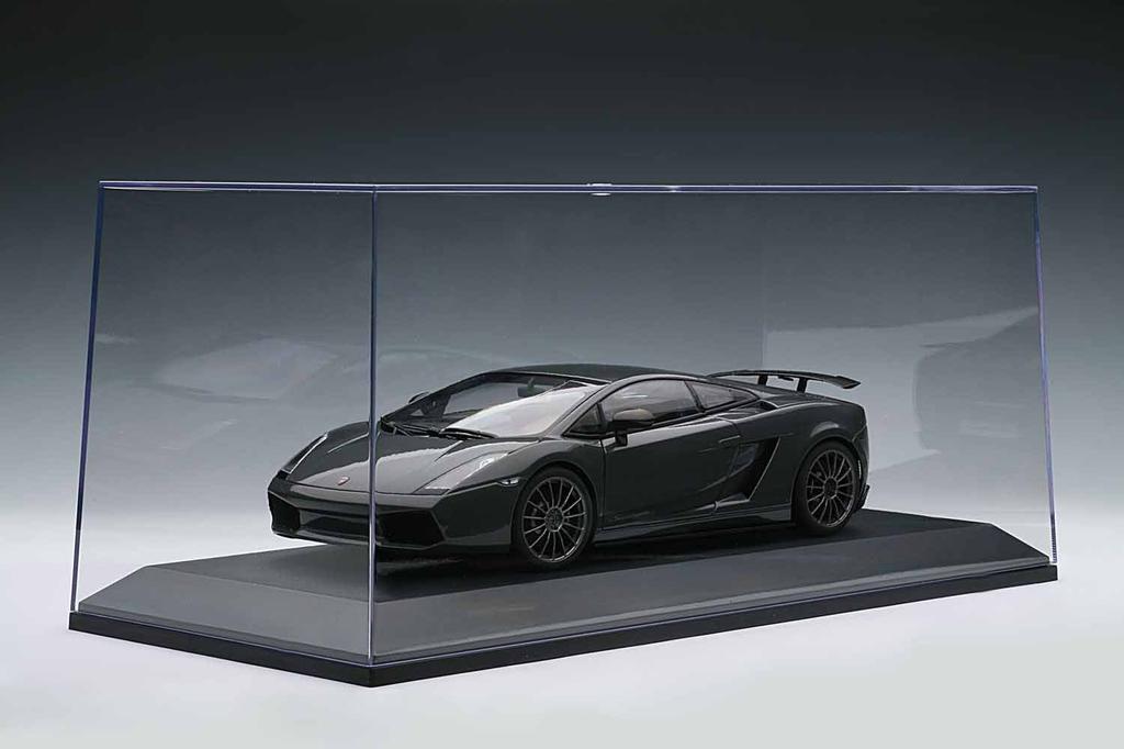 Витрина AUTOart для 118 масштаба x 1 пластиковая Д356 x Ш156 x В153 мм 900019 Готовый продукт