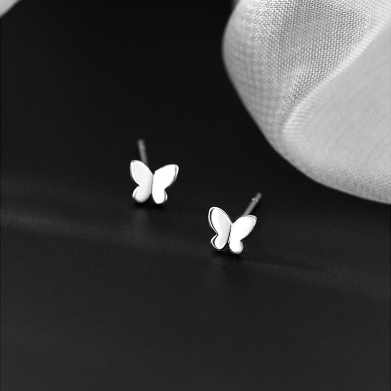 2022 Trendy Mini Butterfly Stud Earrings - High-End Niche Design for Women