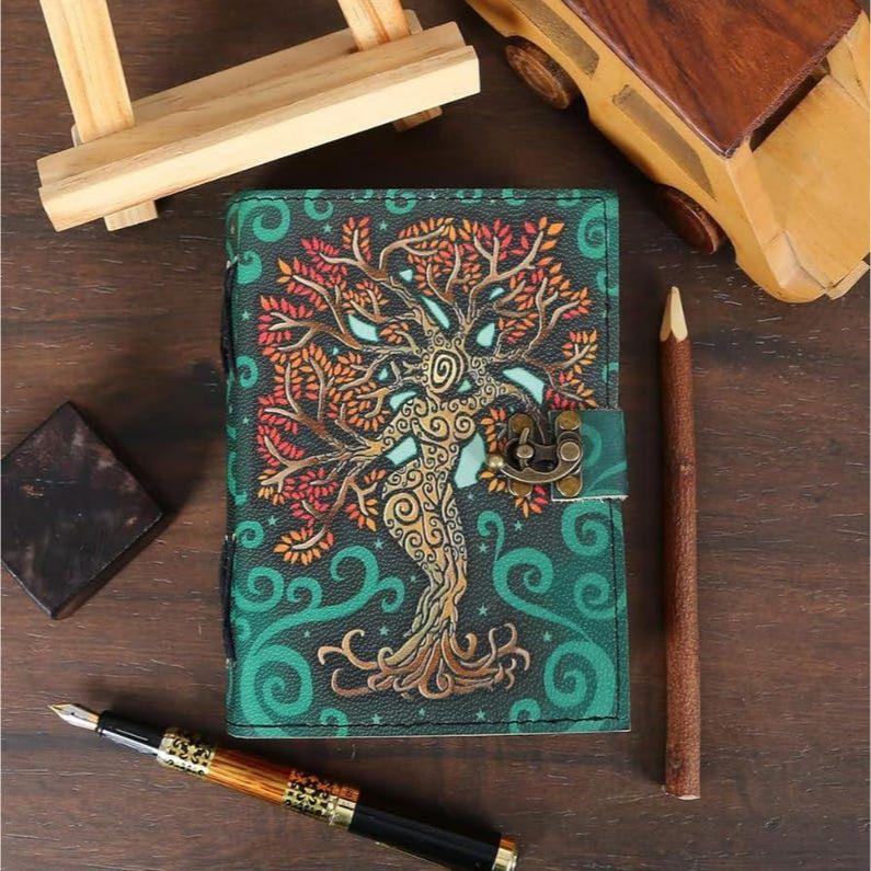 Пустой Дневник Книга Теней – Кожаный Гримуар Ручной Работы с Застежкой-Замком, Тиснением Языческой Молитвы, Антикварная Колдовская и Викканская Тетрадь