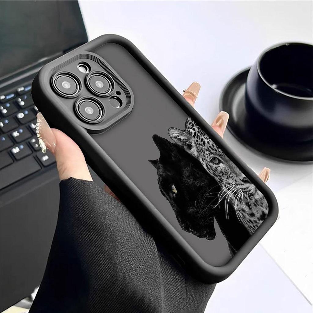 Черно-белый чехол с леопардовым желобком для iPhone 14/15/16/17 Pro Max