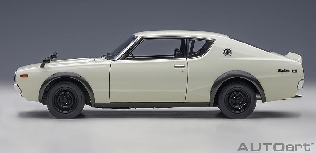 AUTOart Nissan Skyline 2000 Белый Готовый продукт 77472 1/18 GT-R (KPGC110)