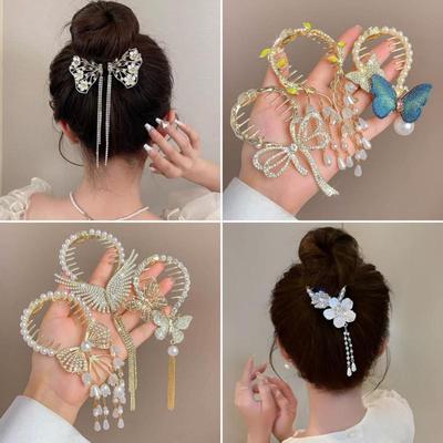 Заколка-кисточка «Ландыш» — Элегантный аксессуар с розой и зажимом-крабом для женских причесок «полупучок»