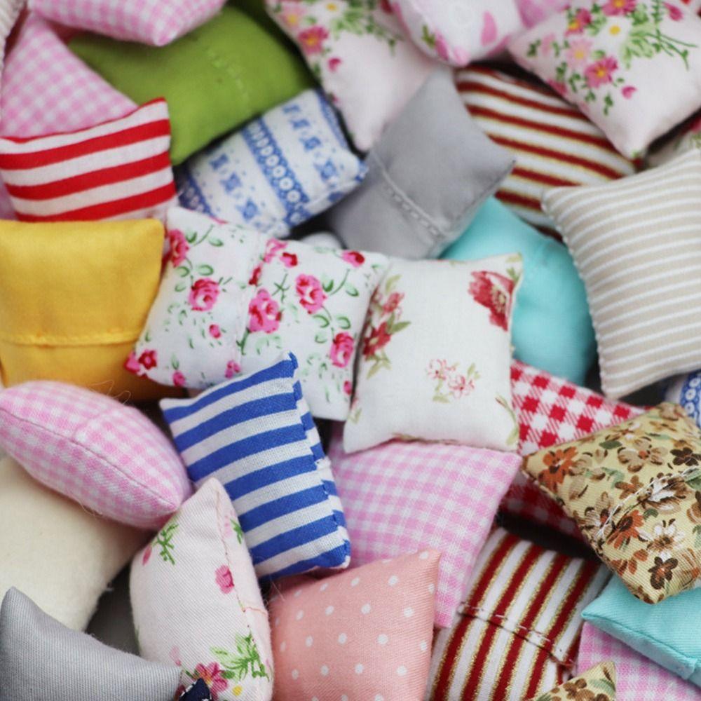 chair Miniature Doll House Decoration Wooden Table Table Furniture Toys Dollhouse Sofa Cushion