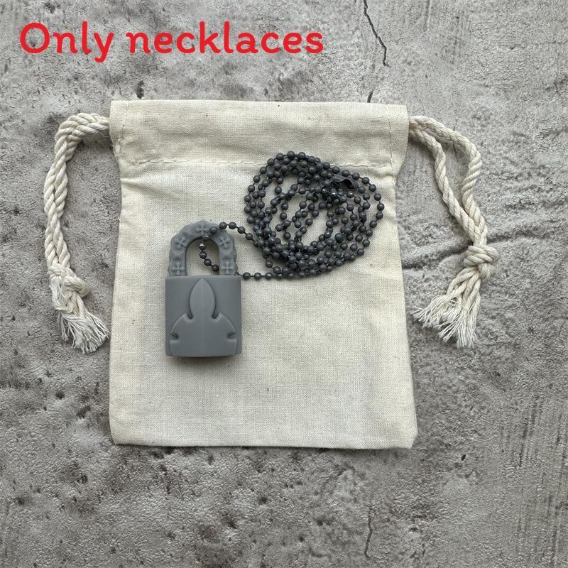 Силиконовое ожерелье с готическим мечом-крестом, разноцветное, для модной повседневной носки