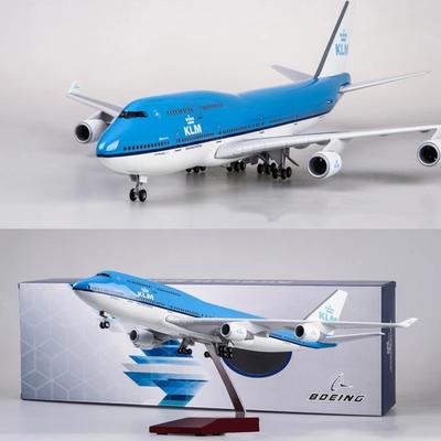 Дисплей 1/150 Масштаб 47СМ Самолет B747 KLM Royal Dutch Airlines Модель С Подсветкой Колесо Литой Смола Самолет Для Коллекции Спальня