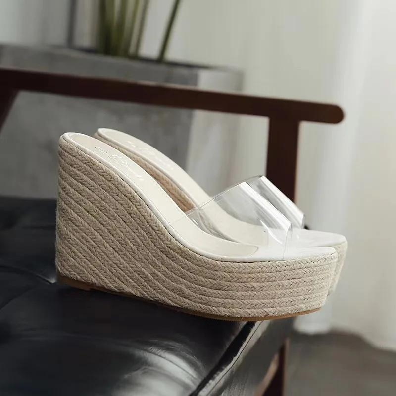 2024 Новые летние сандалии из ПВХ-желе, тапочки, повседневные сексуальные женские сандалии на танкетке 11,5 см, удобные тапочки, большой размер 34-40