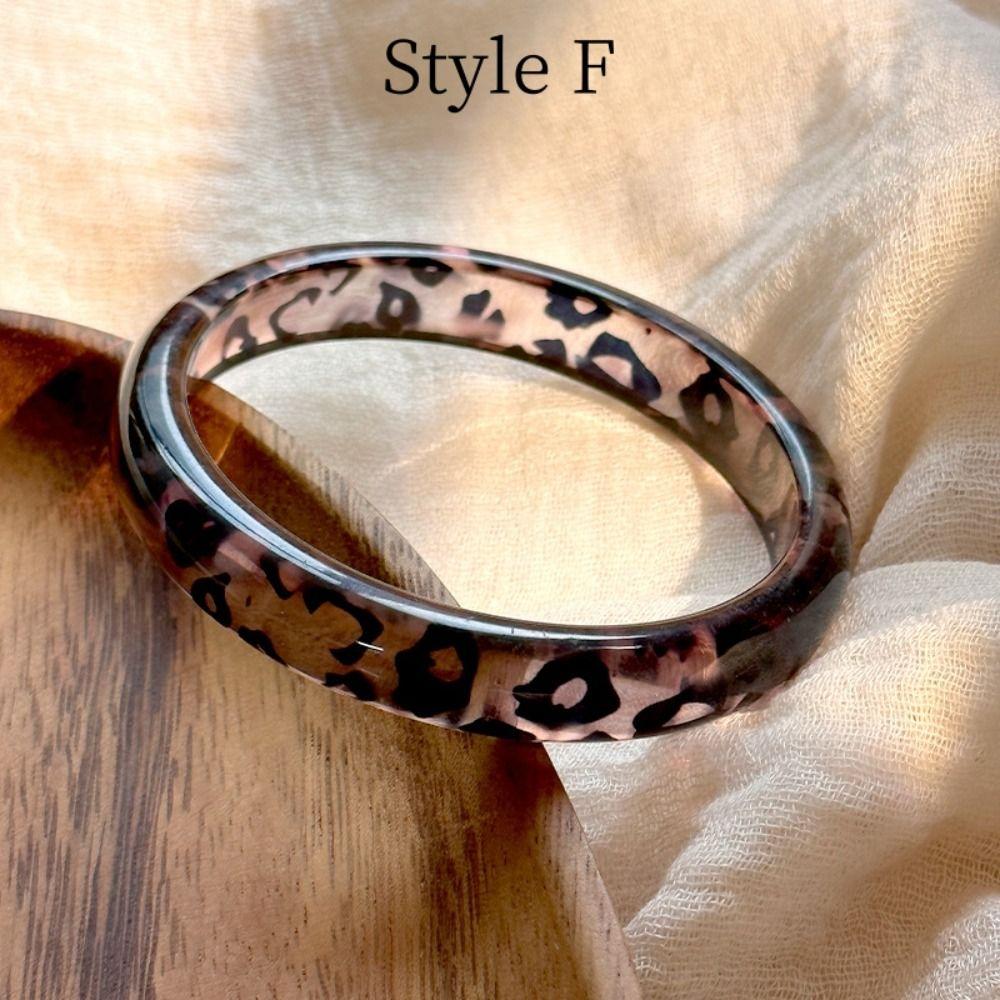 Круглые браслеты из смолы, гладкие женские кольца на руку, модные браслеты с леопардовым принтом для женщин
