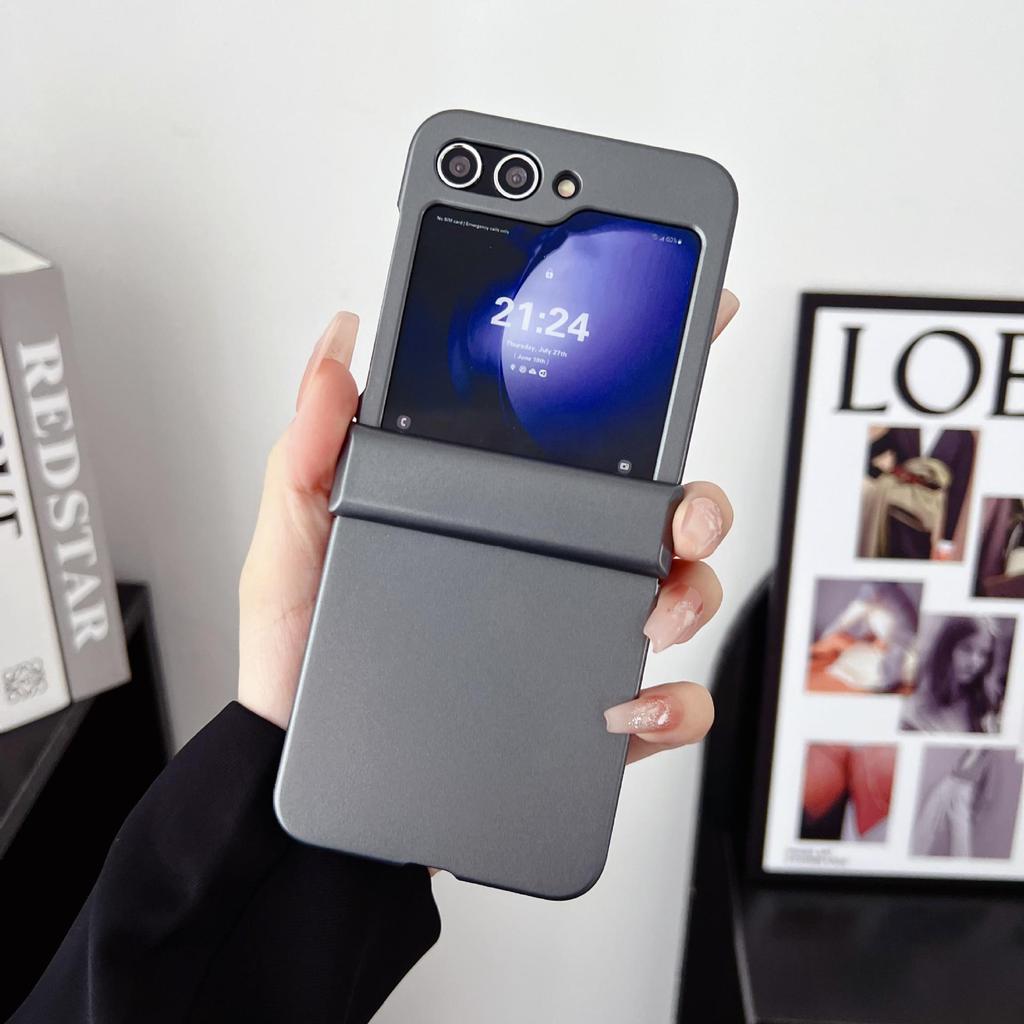 Градиентный чехол с покрытием soft-touch для полной защиты для серии Samsung Galaxy Z Flip (Flip7/6/5/4/3)