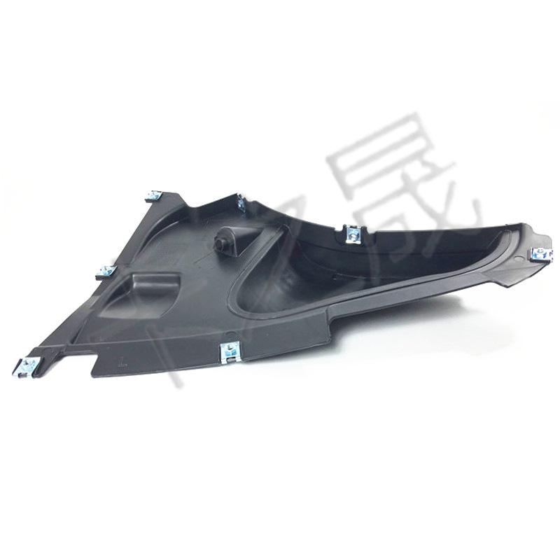 BMW 3 Серии F30/F35 Треугольная панель подкрылка 51717260740/51717260739