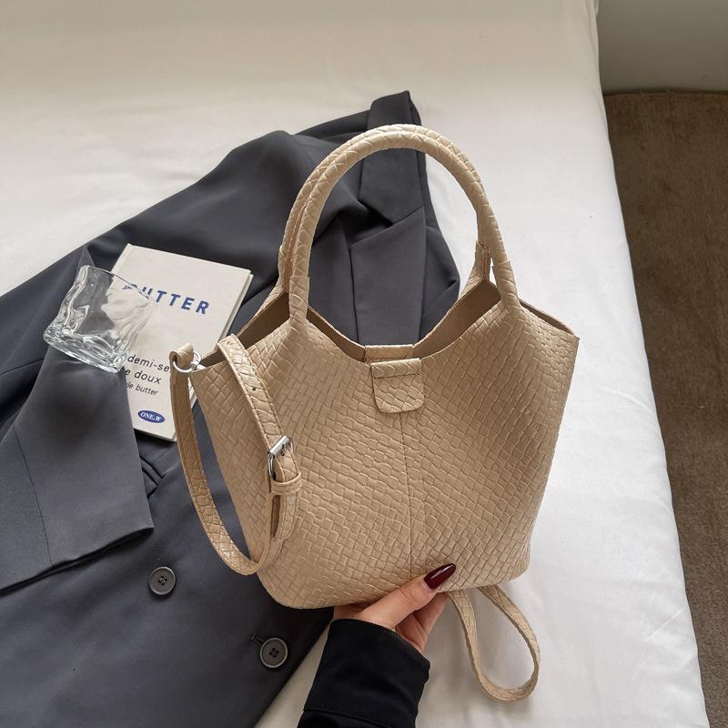 Весна и лето новый плетеный узор для работы повседневный простой большая вместимость ретро подмышечная портативная сумка на плечо женская