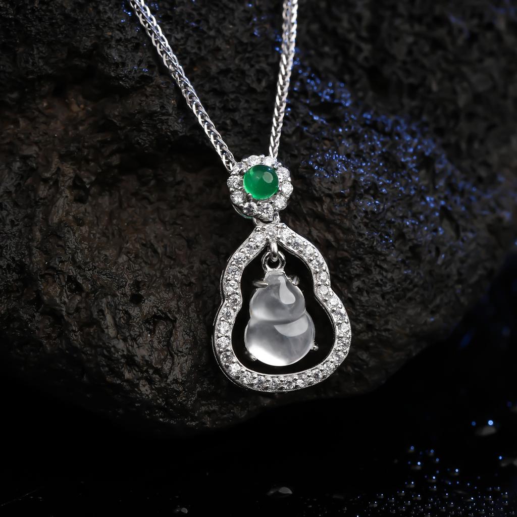 Natural water foam jade gourd pendant s925 sterling silver new Chinese style niche design exquisite small light luxury accessories women