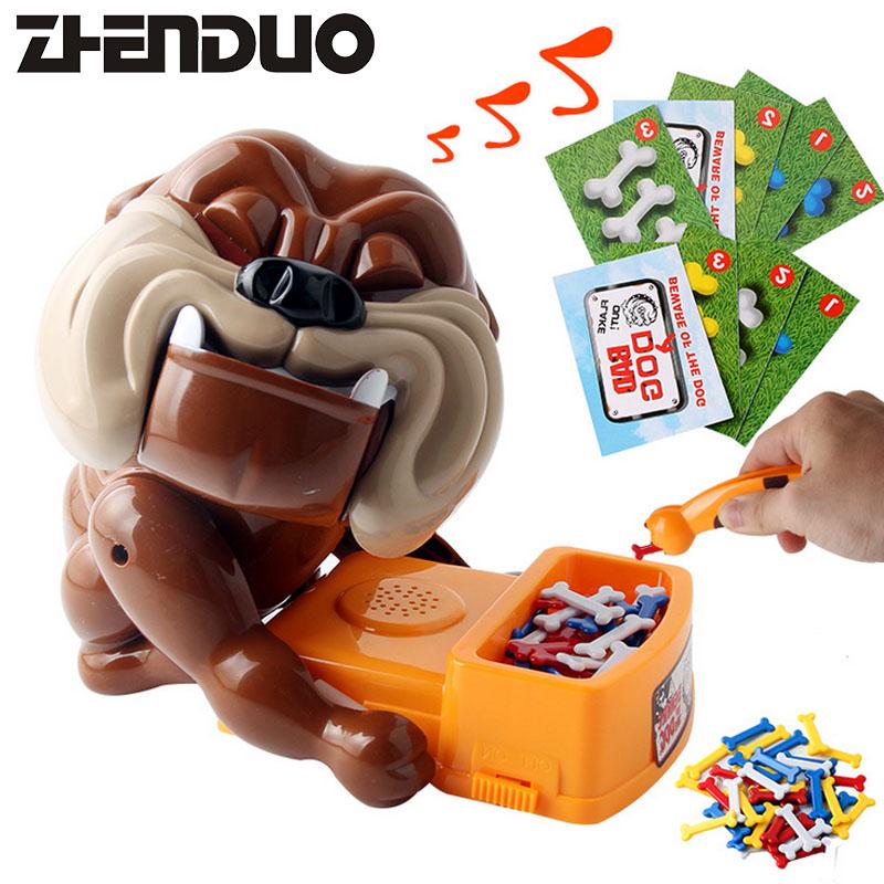 Бульдог крадет кости, кусая пальцы. Игра для детей. Забавные игрушки.