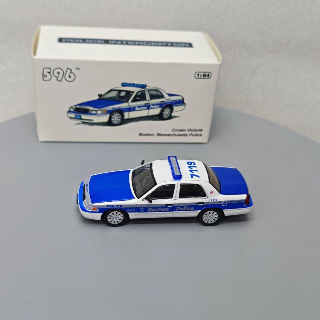 596 Модель 1:64 Пригородный H1 Экспресс-фургон Вагнер Виктория Корона Несколько моделей автомобилей из сплава