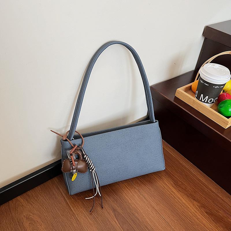 Сумка под мышкой женская 2025 новая сумка-мессенджер с высоким чувством популярная повседневная универсальная сумка через плечо осень-зима сумка-багет