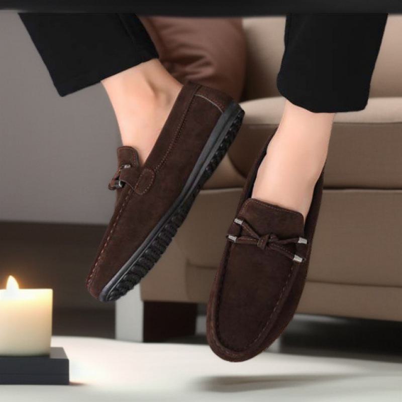 Новые мужские бархатные туфли большого размера в корейском стиле с дышащей мягкой подошвой и модным трансграничным дизайном.