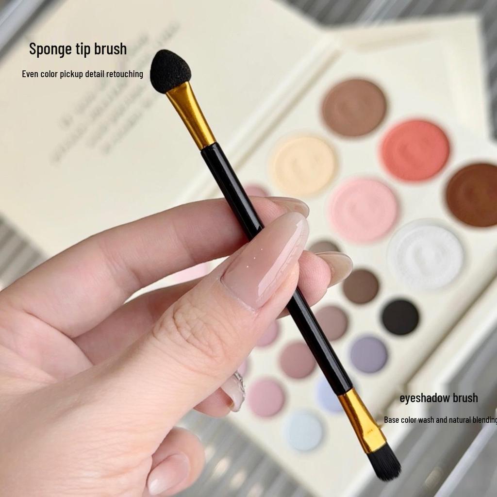 Pearlescent Shimmer Eyeshadow: High-Pigment Korean Makeup with Brush