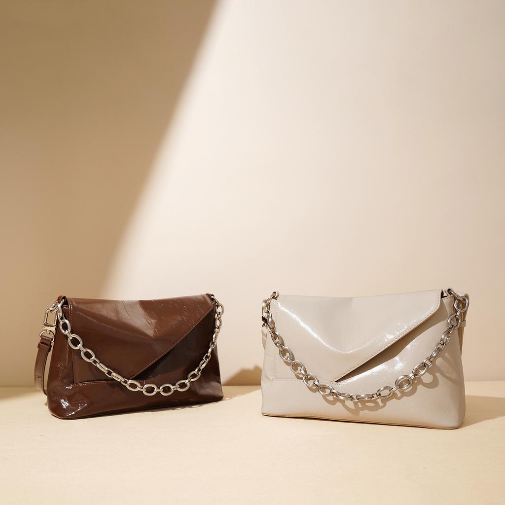 New Versatile Cowhide Square Women's Bag Premium Simple Zipper Shoulder Messenger Bag