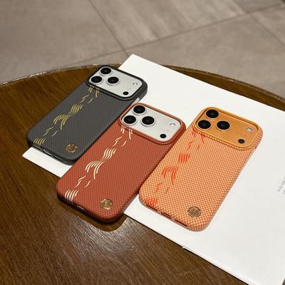 Керамический Магнитный Чехол в Новогоднем Стиле для iPhone 17 Pro Max - Металлический Дизайн с Большим Отверстием, Защитная Крышка Совместимая с Apple 16