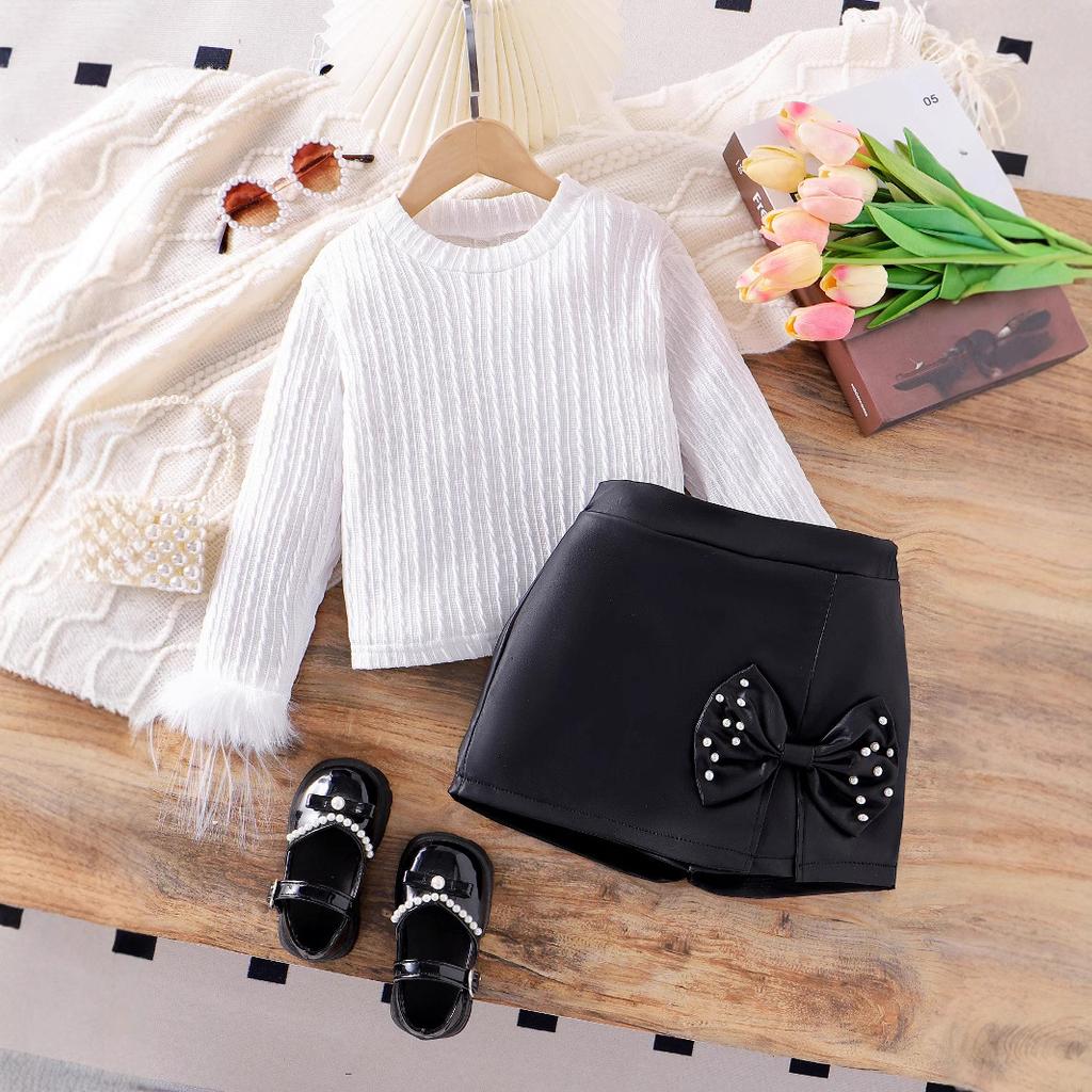 Повседневный костюм для девочек, летний детский модный детский костюм с круглым вырезом, длинными рукавами, пушистым верхом и бантом из искусственной кожи, юбкой