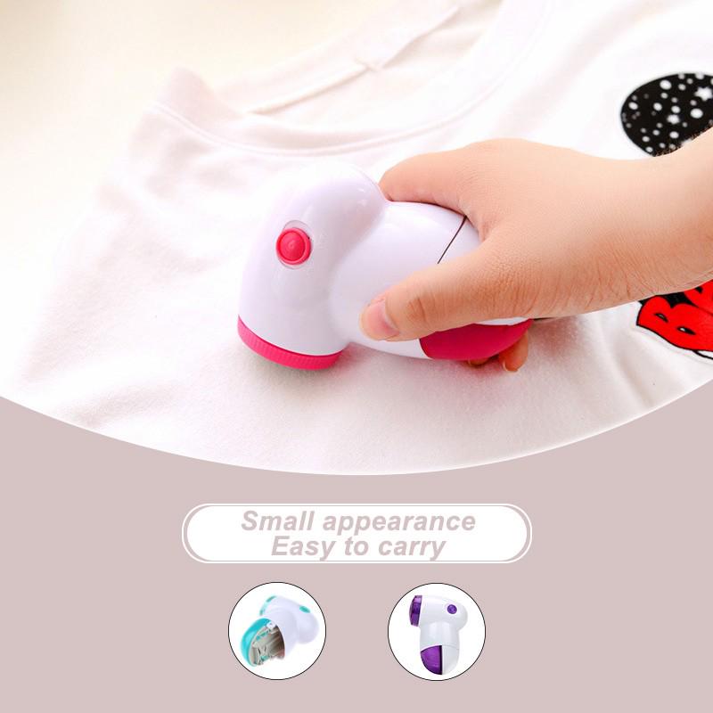 Машинка для удаления катышек с одежды. Работает от пальчиковых батареек